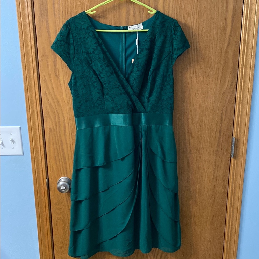 Curves Sweet Elegant emerald Green Lace Dress size 1XL